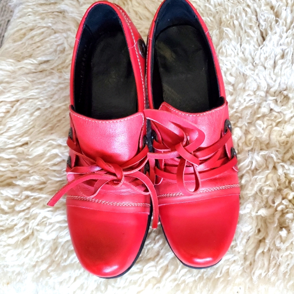 Eject shoes size 7 made in Portugal